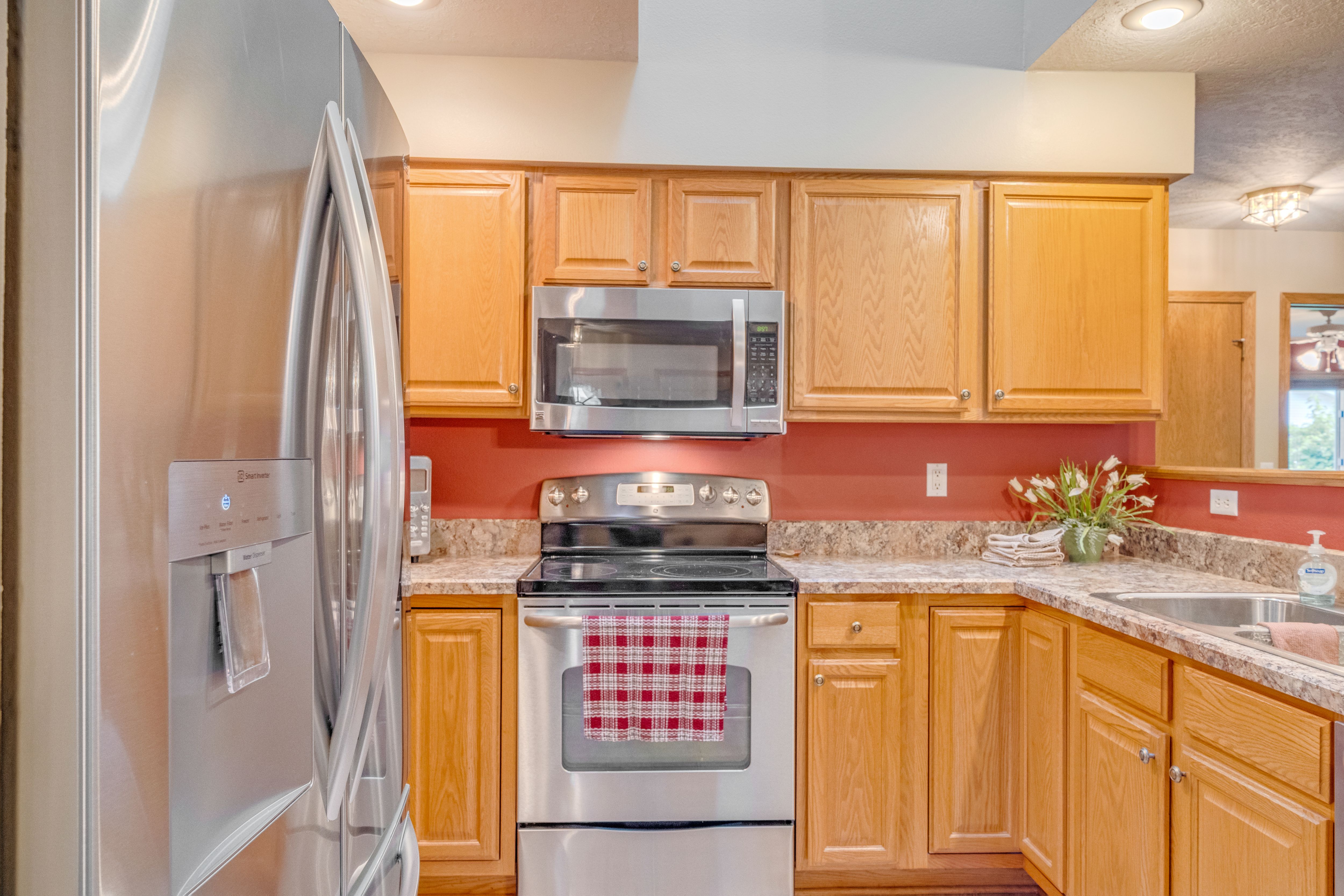 Listing Photo: 106 W Franklin Ave, Indianola, IA 50125-13